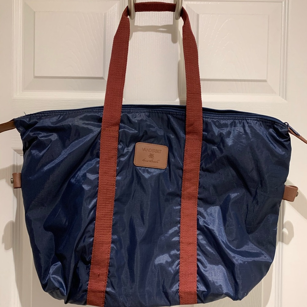 Gloria Vanderbilt Blue Tote Bag with Brown